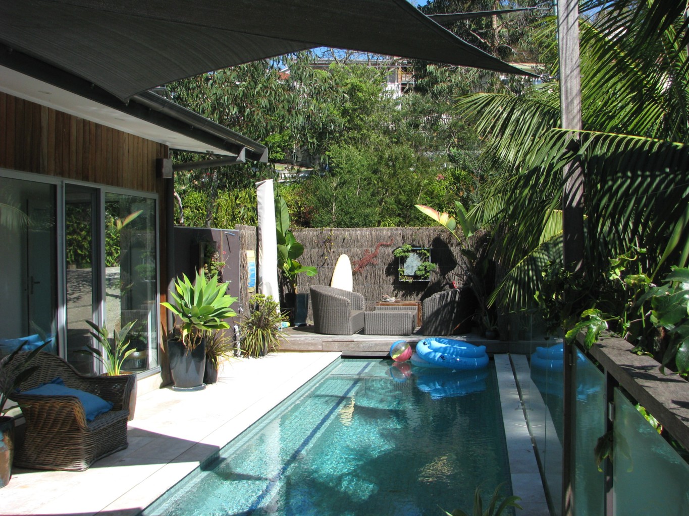 tree-house-pool